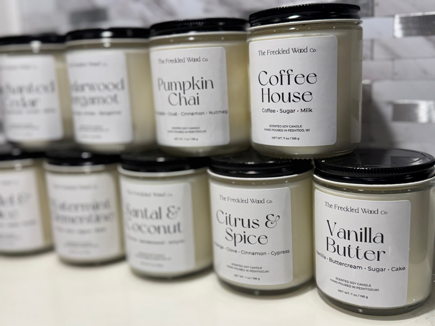 Hand-poured 100% soy candles, non-toxic 7oz.